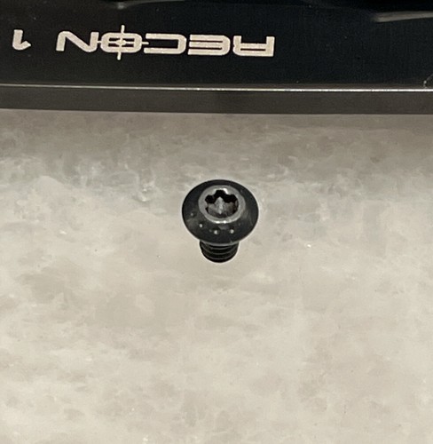Vite pivot per coltello